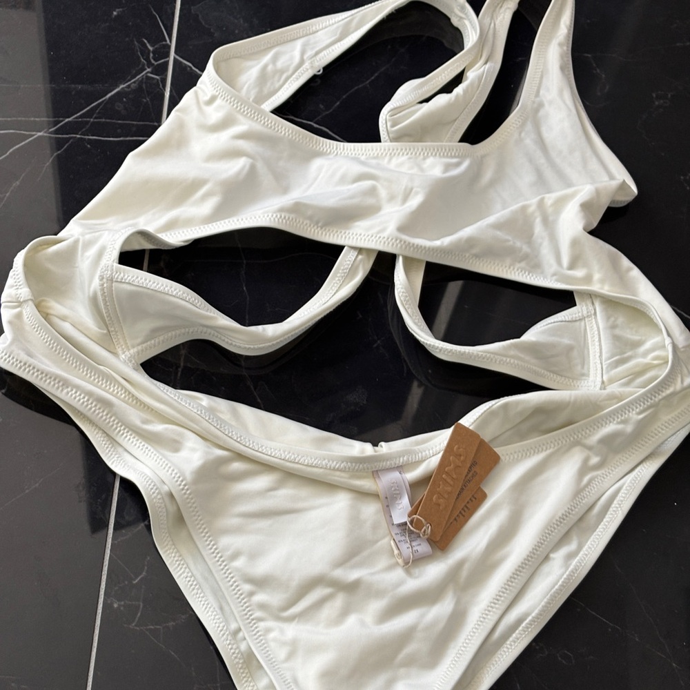 SKIMS Cut Out Monokini NWT